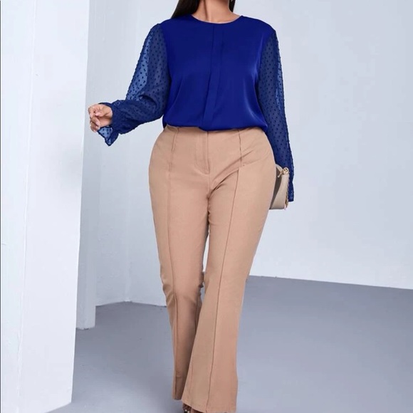 Blue Swiss dot flounce sleeve blouse - Picture 5 of 16